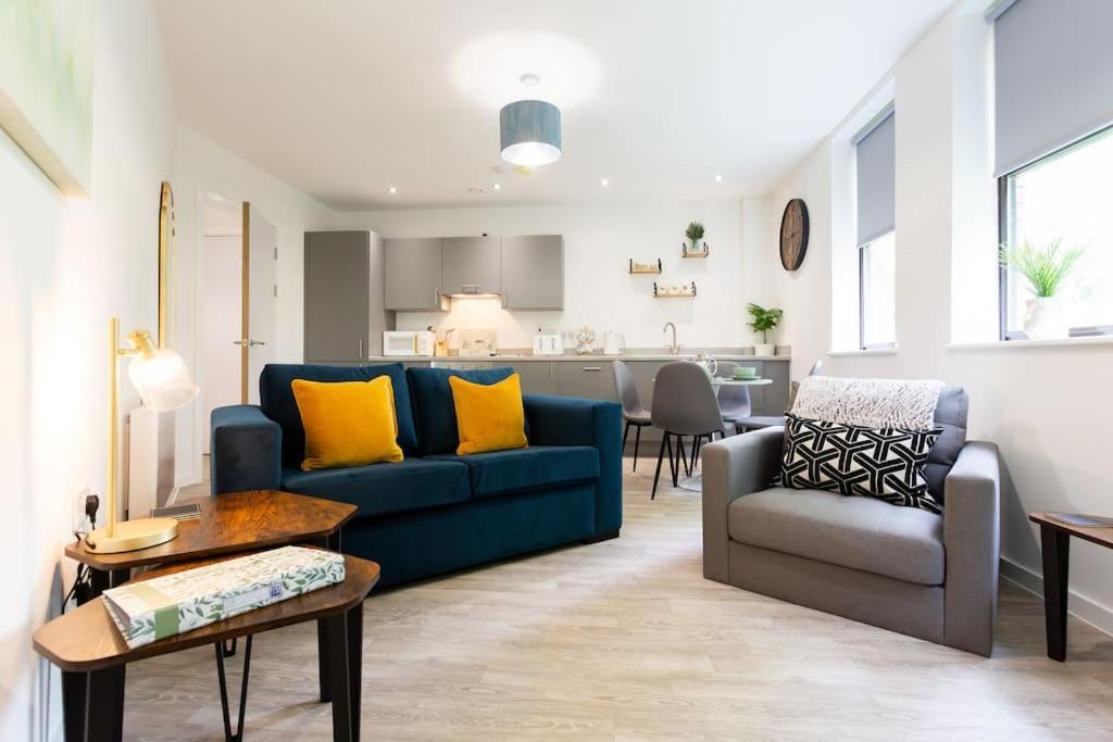 Polly'S Place Apartment Taunton & Free Off Road Parking & Wifi Zewnętrze zdjęcie