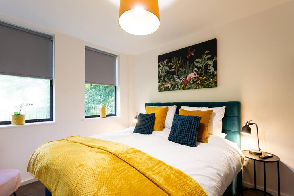 Polly'S Place Apartment Taunton & Free Off Road Parking & Wifi Zewnętrze zdjęcie