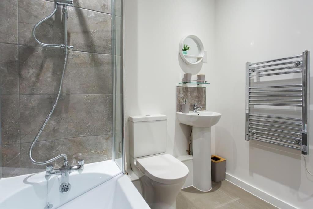 Polly'S Place Apartment Taunton & Free Off Road Parking & Wifi Zewnętrze zdjęcie