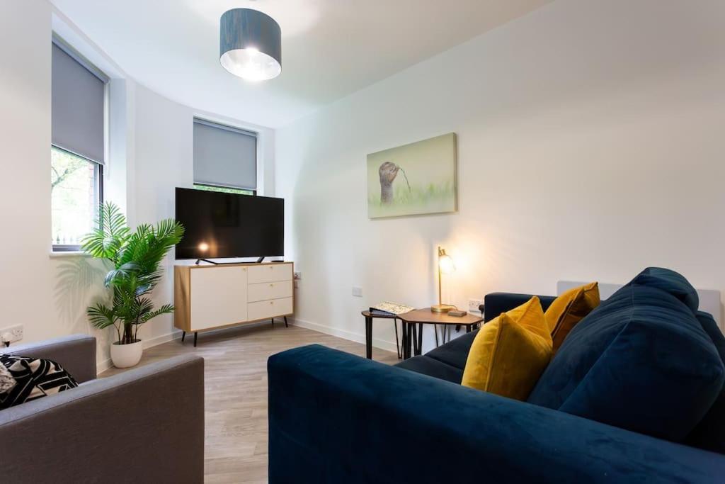 Polly'S Place Apartment Taunton & Free Off Road Parking & Wifi Zewnętrze zdjęcie