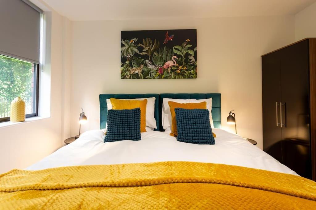 Polly'S Place Apartment Taunton & Free Off Road Parking & Wifi Zewnętrze zdjęcie